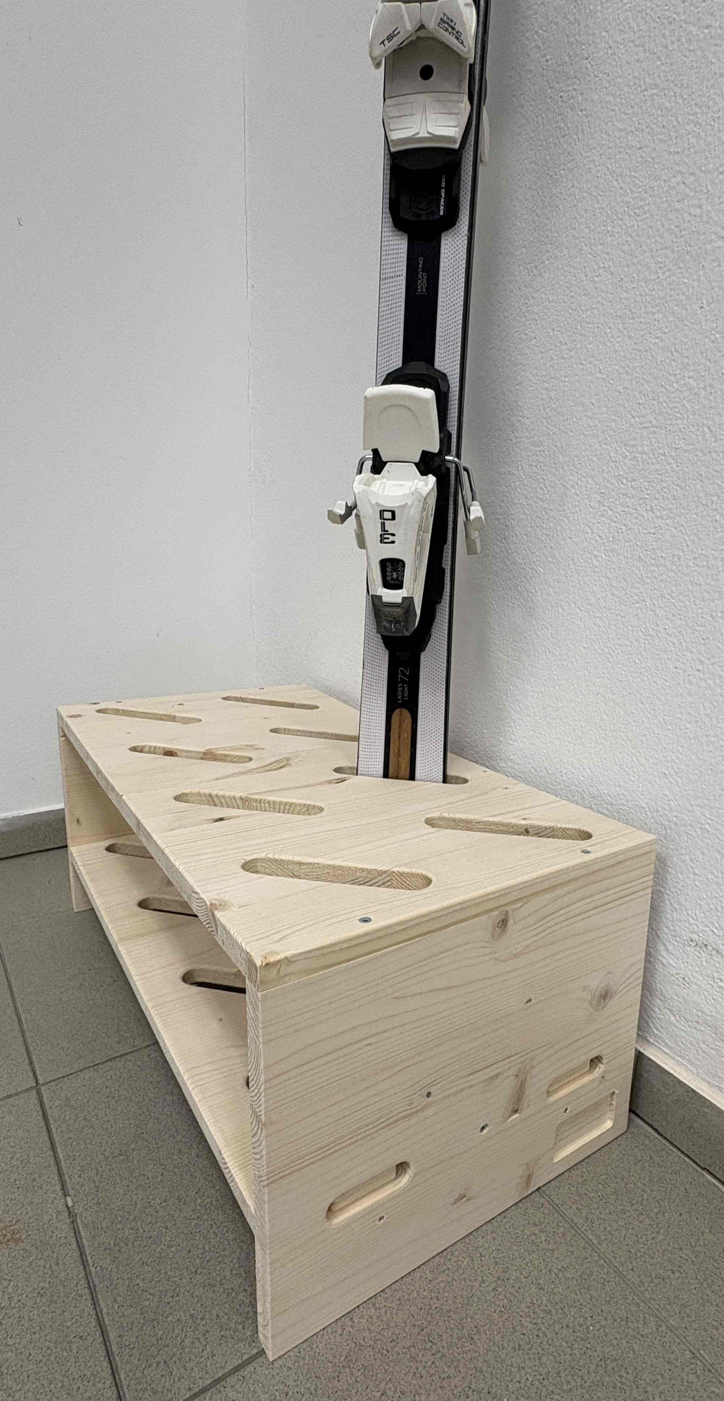 Skidställ i trä - 8 par, 61 x 33cm - Naturfärg