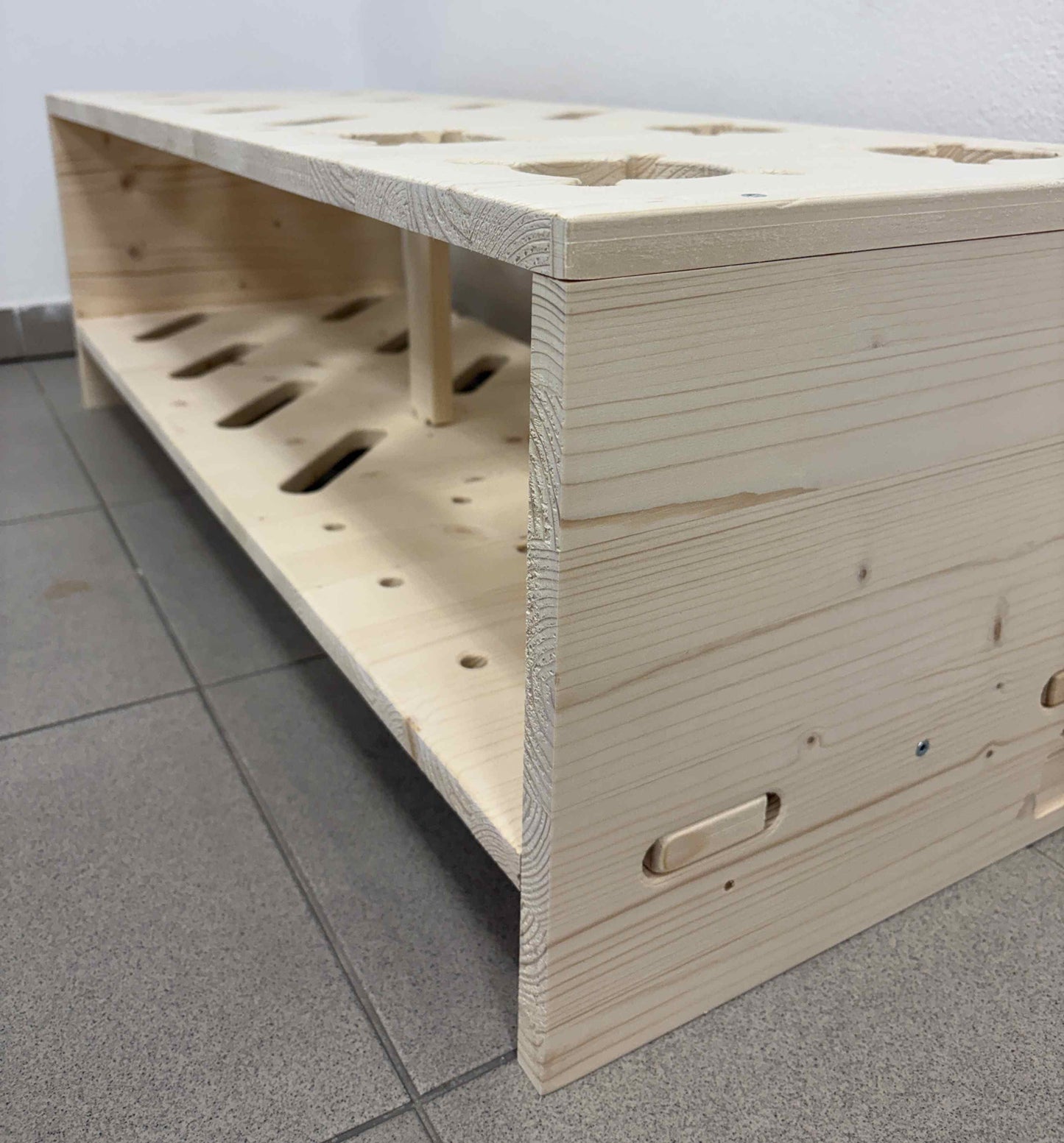 Kombinerat Skidställ i trä för alpinskidor, längdskidor och stavar - Naturfärg