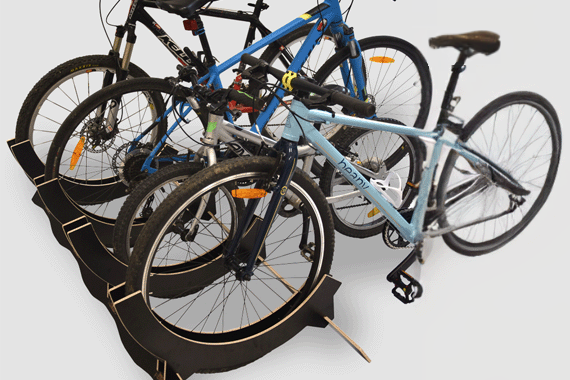 Justerbart ställ för 4 cyklar