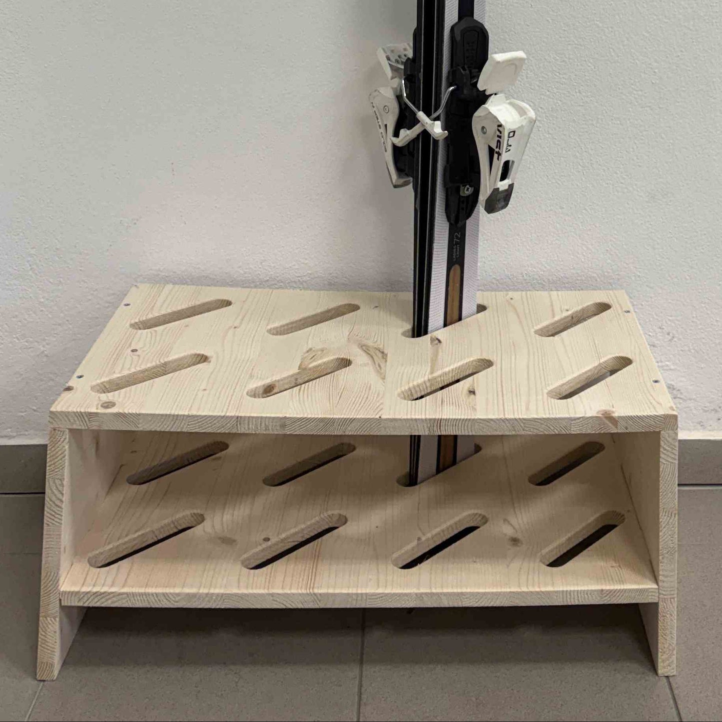 Skidställ i trä - 8 par, 61 x 33cm - Naturfärg